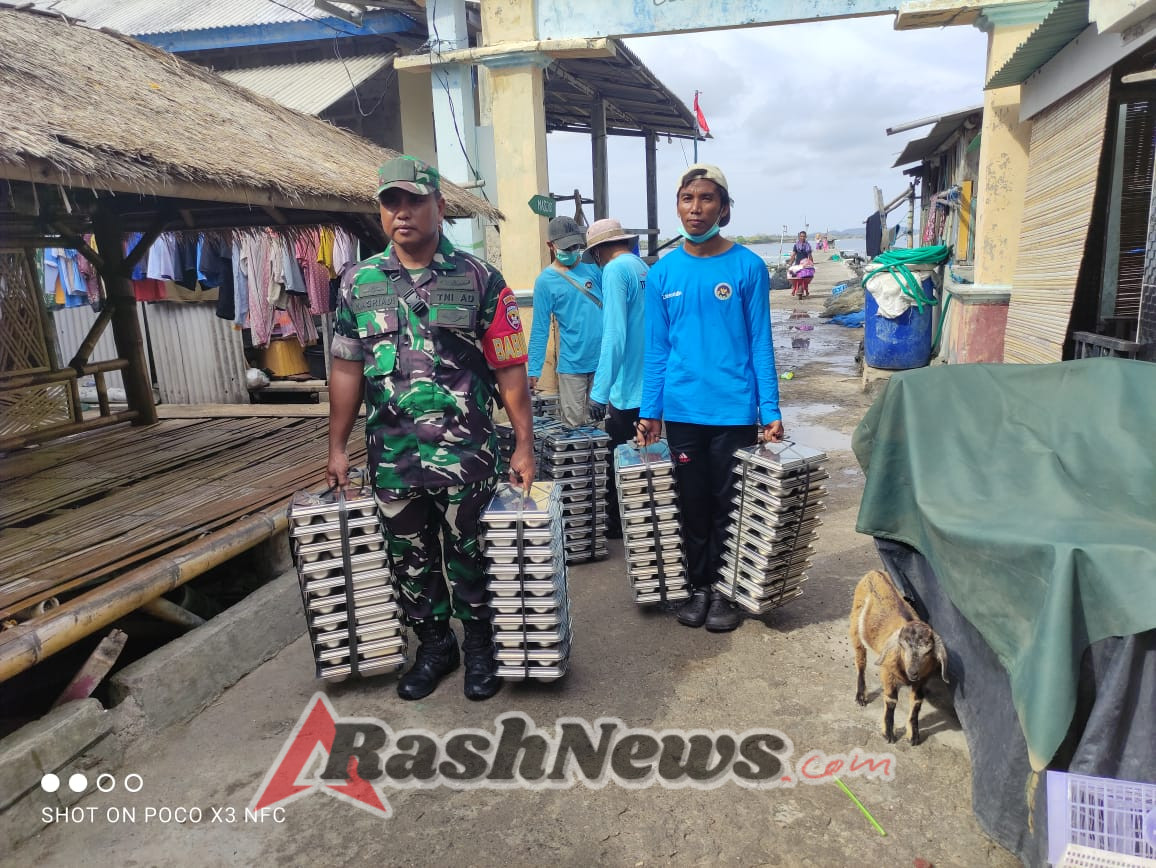 ‎Kehadiran Babinsa Bawa Rasa Aman dalam Pendistribusian MBG untuk Anak Sekolah Pulau