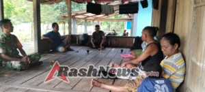 Wujudkan Wilayah Aman, Babinsa Maurole Himbau Warga Waspada dan Jaga Ketertiban