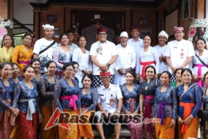 Bupati Sanjaya Hadiri Upacara Pemelaspasan di Desa Mengesta, Tegaskan Komitmen Lestarikan Adat dan Budaya