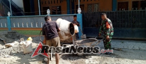 Babinsa Koptu Aman Simbolon Jadi Pelopor Gotong Royong Bangun Infrastruktur Desa