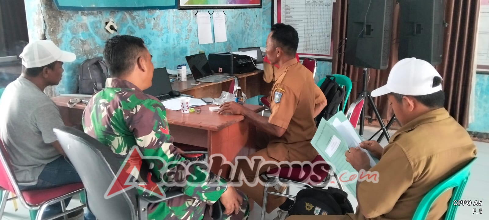 Komsos Babinsa Desa Seran Koptu Agus Sugeng Prayitno Dapat Respon Positif, Masyarakat Akui Peran TNI Sangat Membantu Desa