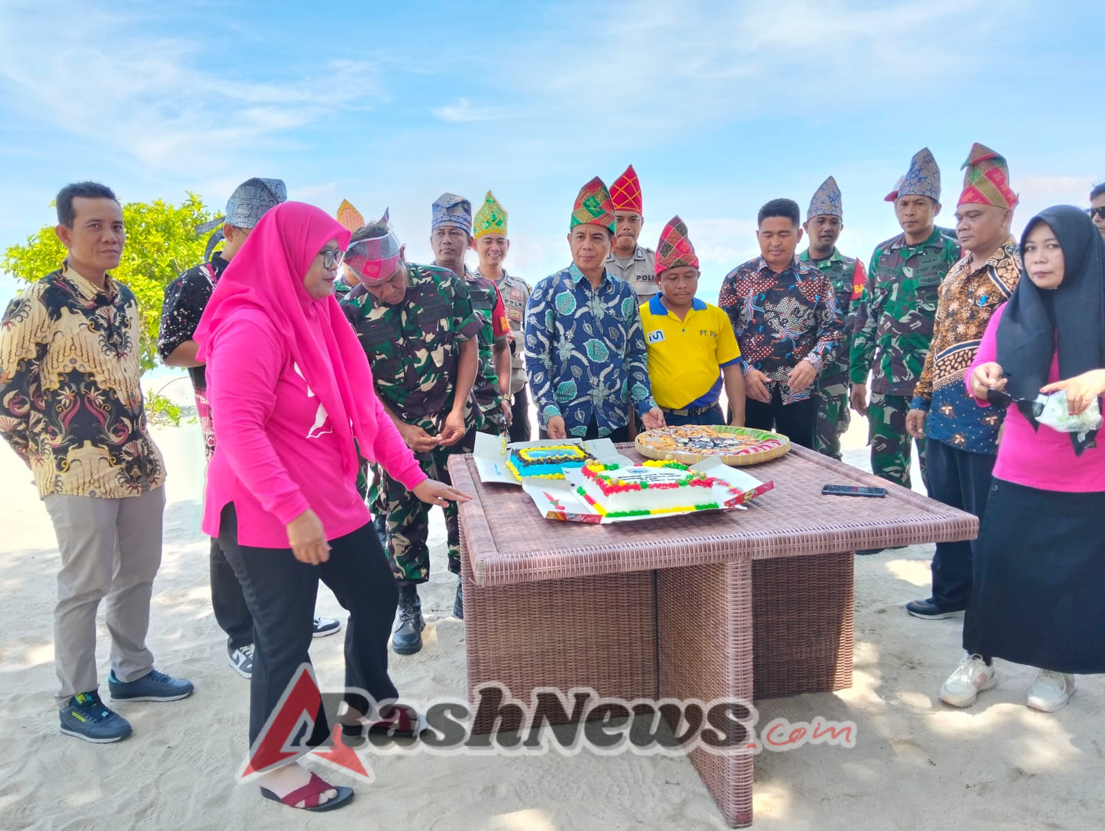 Forkopimcam Jereweh Rayakan HUT ke-22 Kabupaten Sumbawa Barat dengan Pembuatan Video Ucapan