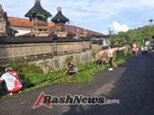 Koramil 1609-06/Banjar Dukung Kegiatan Gotong Royong Babinsa Pedawa Demi Lingkungan Sehat dan Asri