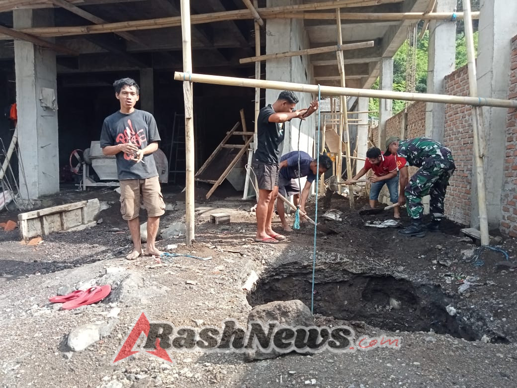 Babinsa Ende Timur Tunjukkan Kepedulian Lewat Komsos dan Pamwil di Wilayah Binaan