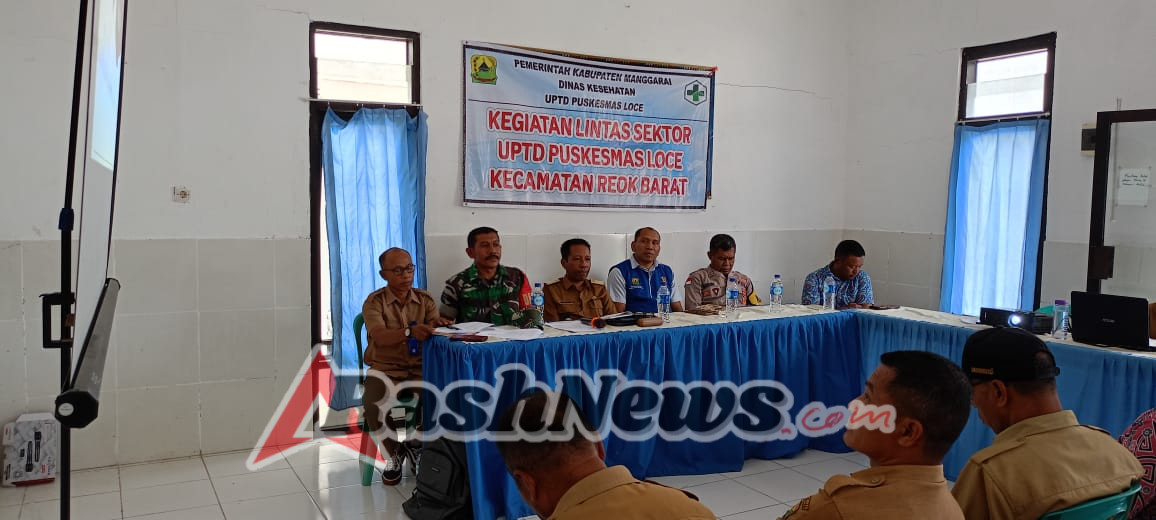 Kolaborasi untuk Kemajuan: Babinsa Koramil 1612-02/Reok Perkuat Sinergi dengan Warga dan Pemerintah