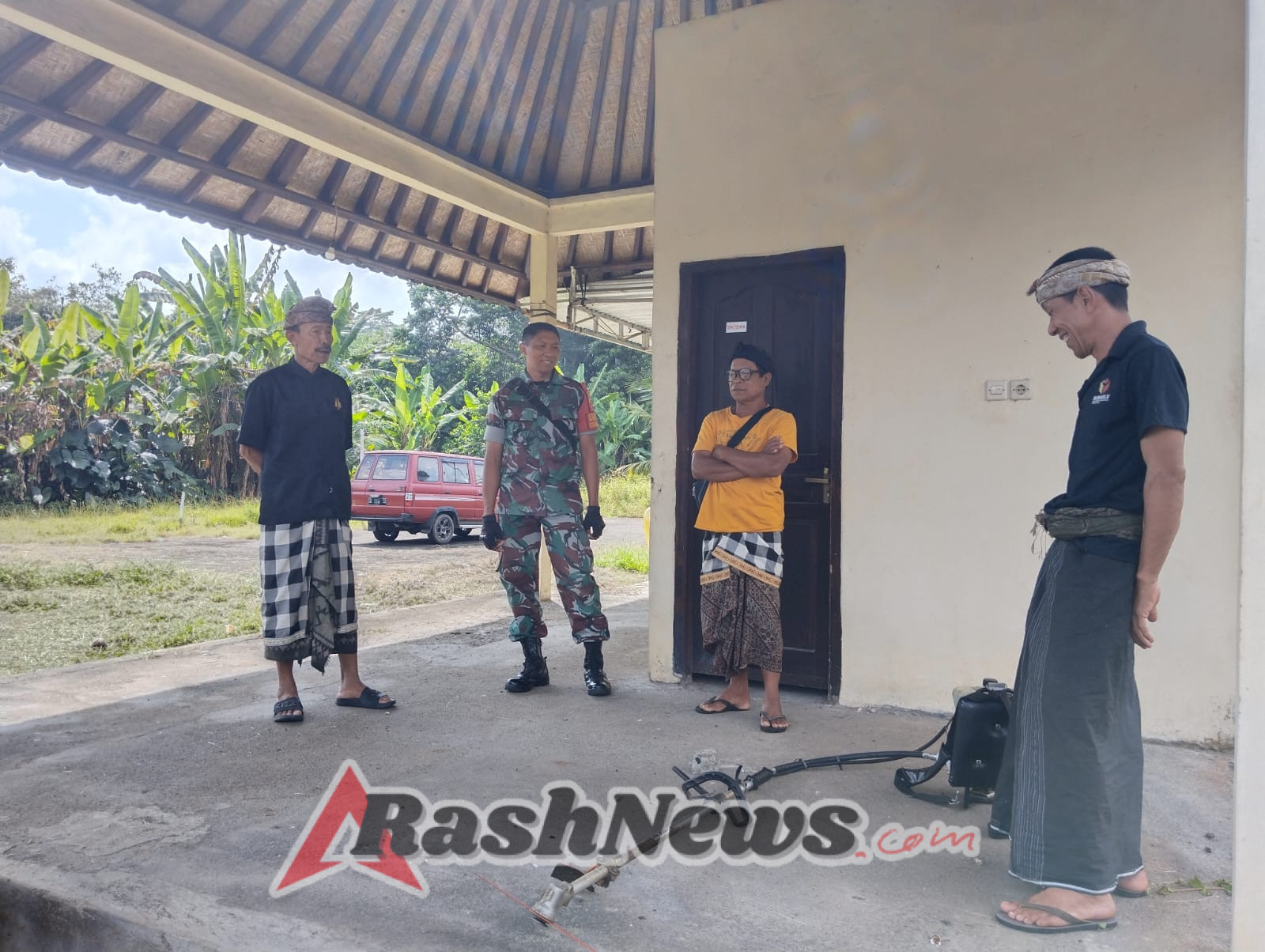 Babinsa Demulih Perkuat Kebersamaan Lewat Komsos dengan Warga Binaan