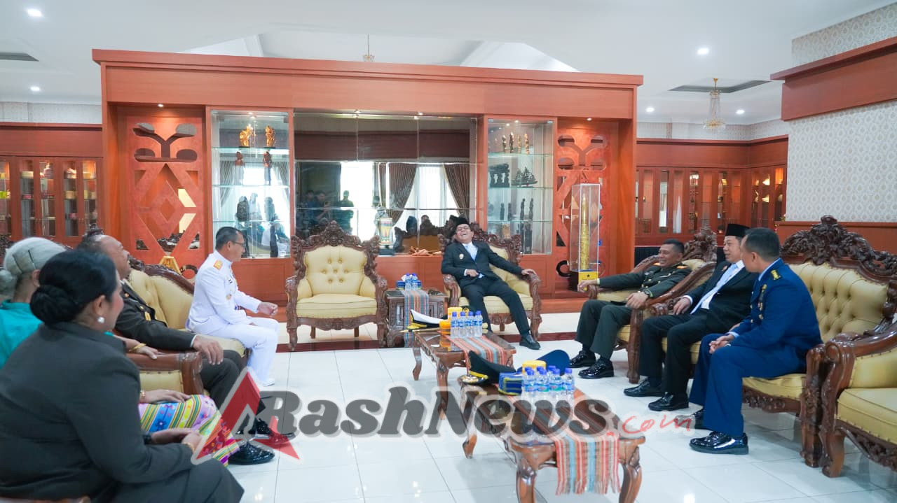 Danrem 161/WS Hadiri Upacara Hari Kesaktian Pancasila di Alun-Alun Runjab Gubernur NTT