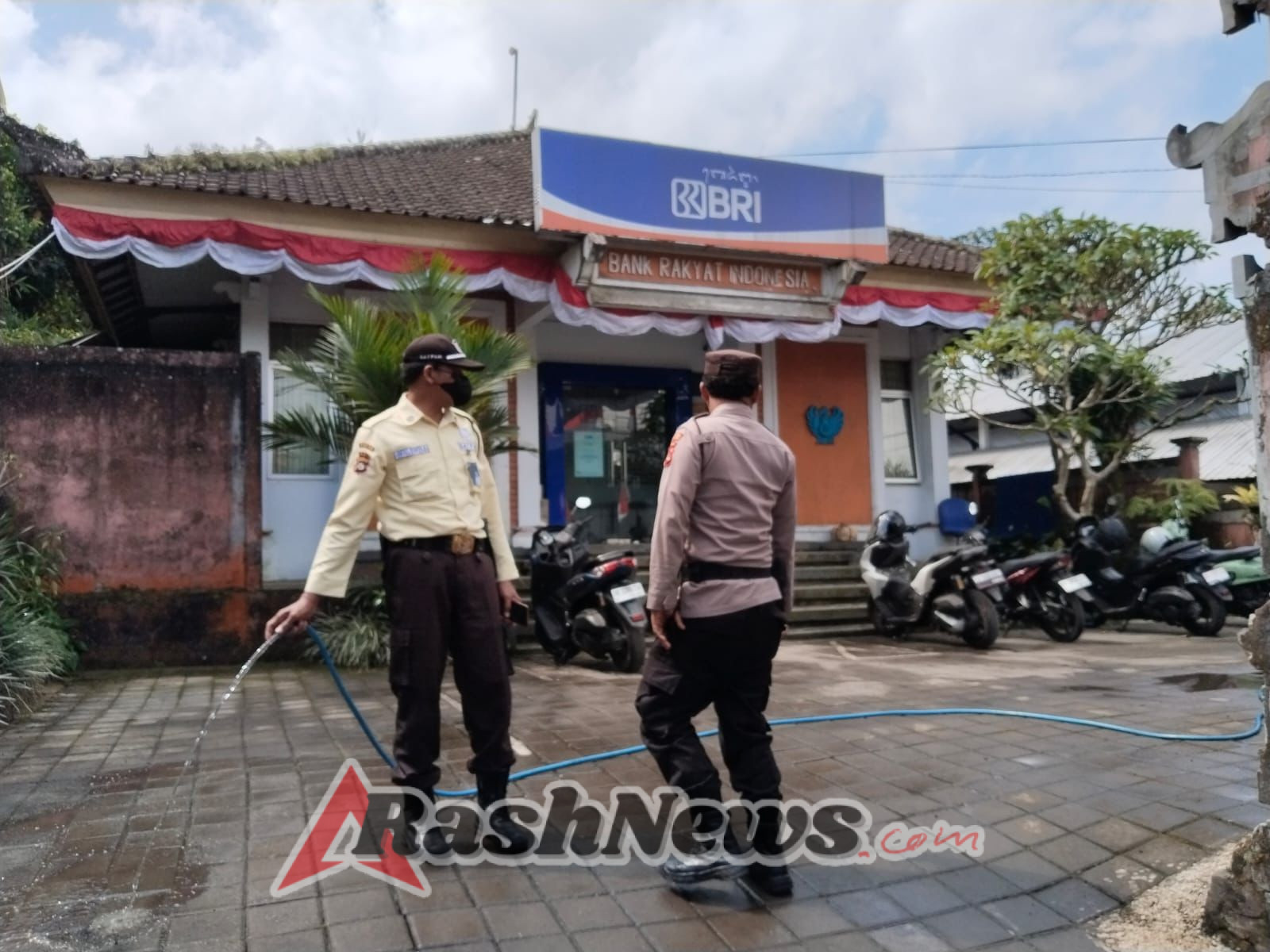 Polsek Selat Gelar Patroli Dialogis untuk Jaga Keamanan Wilayah