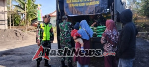 Bakti Sosial HUT TNI ke-80, Babinsa Pegayaman Pastikan Penyaluran Beras Murah Aman dan Lancar