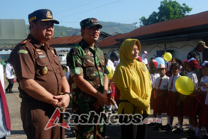 Ibu Ketua Umum Bhayangkari Kunjungi Ende, Dandim 1602/Ende dan Ketua Persit Turut Serta