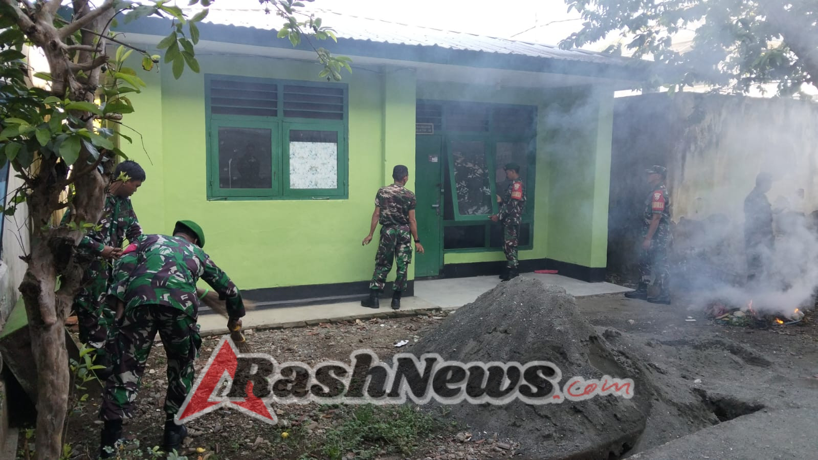 Kebersamaan Prajurit: Koramil Taliwang Lakukan Kurve di Rumah Dinas Danramil