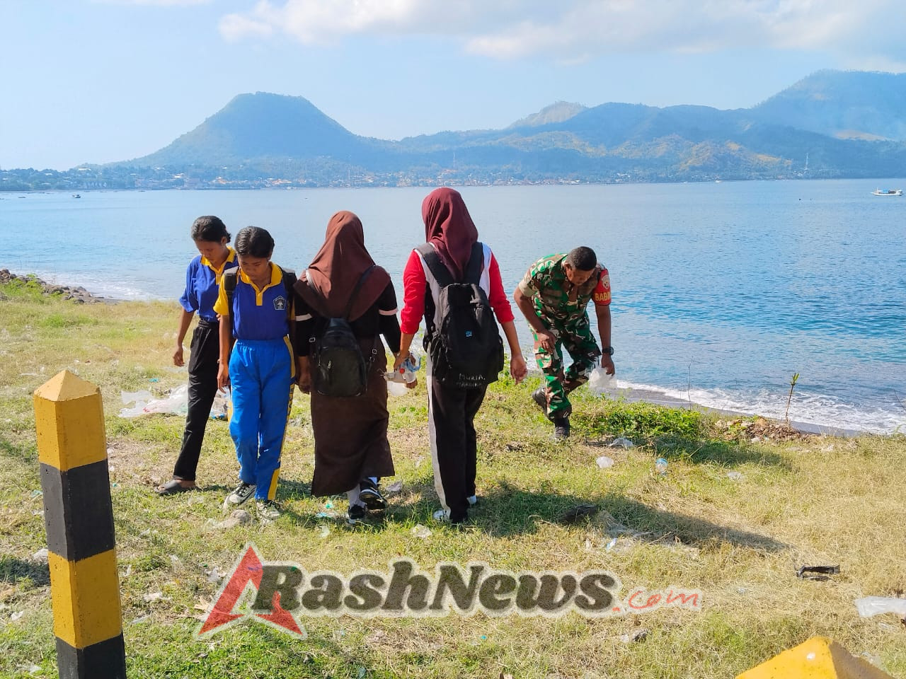 Babinsa Kodim 1602/Ende Turun Langsung Dampingi Masyarakat di Berbagai Kegiatan