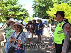 Polsek Kuta Selatan Laksanakan Cooling System dan Sambang Wisatawan di Pantai Pandawa