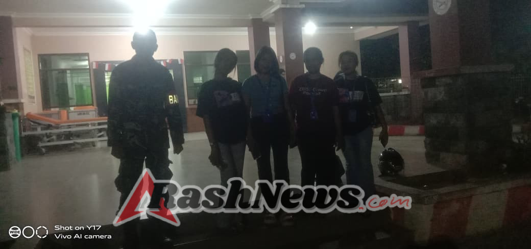 Babinsa Ba’a Himbau Warga Jaga Ketertiban Saat Patroli Malam