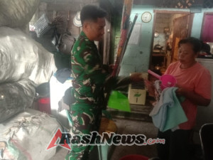 Salurkan Bantuan Ke Warga Binaan, Babinsa Banjarangkan Tegaskan TNI hadir Atasi Kesulitan Masyarakat