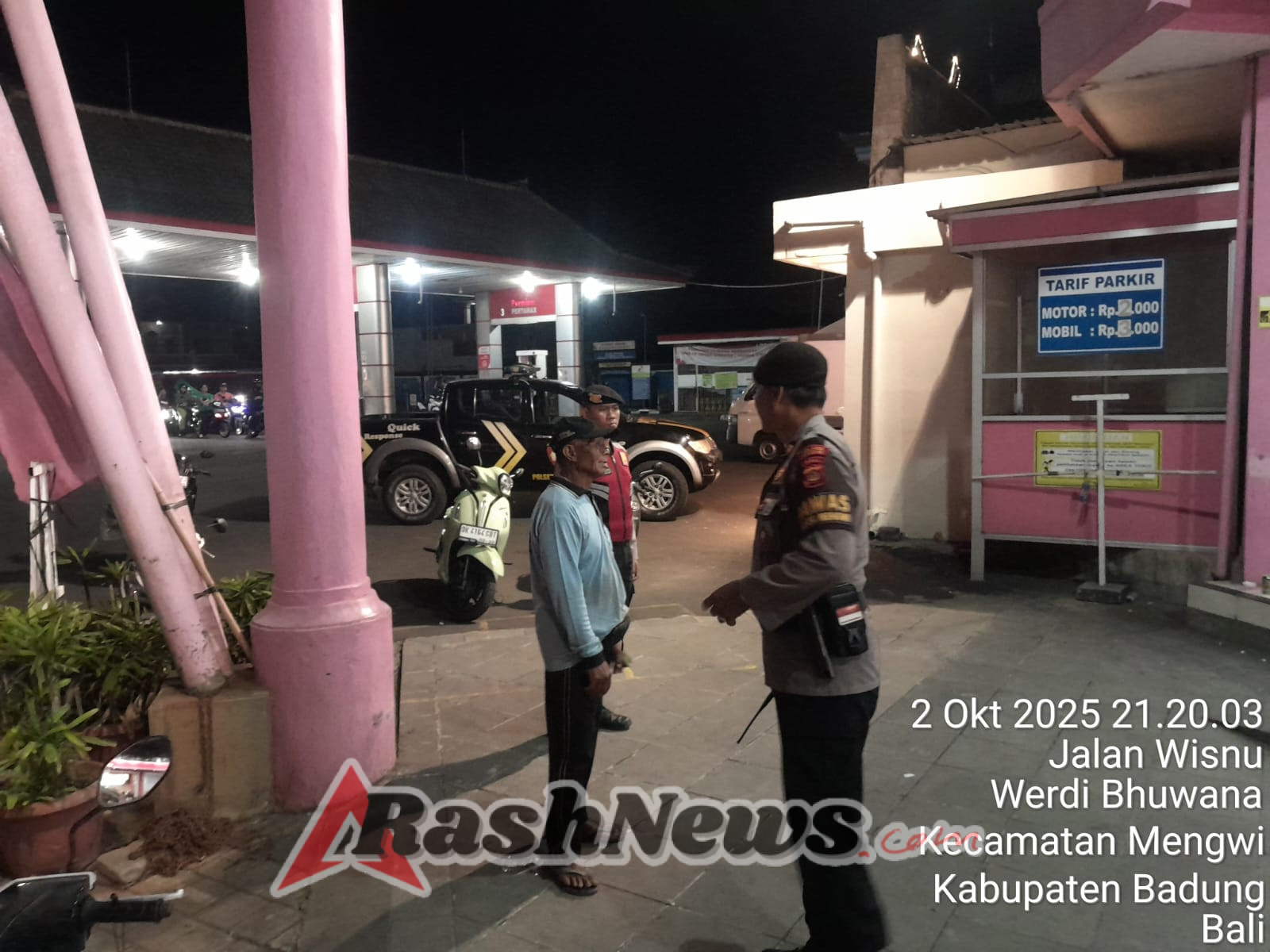 Jaga Keamanan, Samapta Polsek Mengwi Patroli di Kawasan Publik