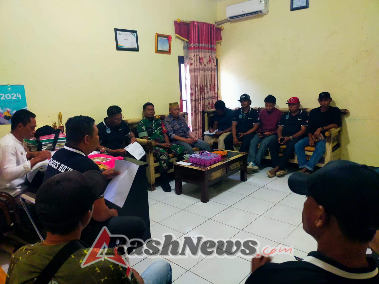 Babinsa Hu’u Dorong Pengaktifan Kembali Poskamling