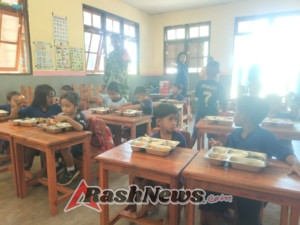 Koramil 1627-02/PB Bersama Tim MBG Salurkan Pangan Bergizi di Kecamatan Pantai Baru