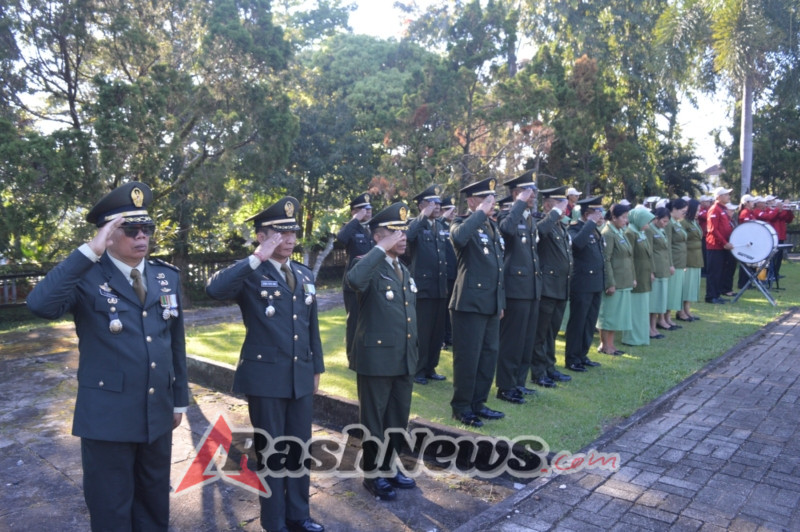 Sambut HUT ke-80 TNI, Kodim 1623/Karangasem Gelar Ziarah dan Tabur Bunga di TMP Kreta Kirtya Mandala Gianyar
