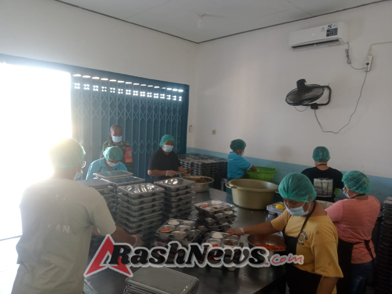 Babinsa Hadir Kawal Program MBG untuk Tingkatkan Gizi Anak dan Masyarakat