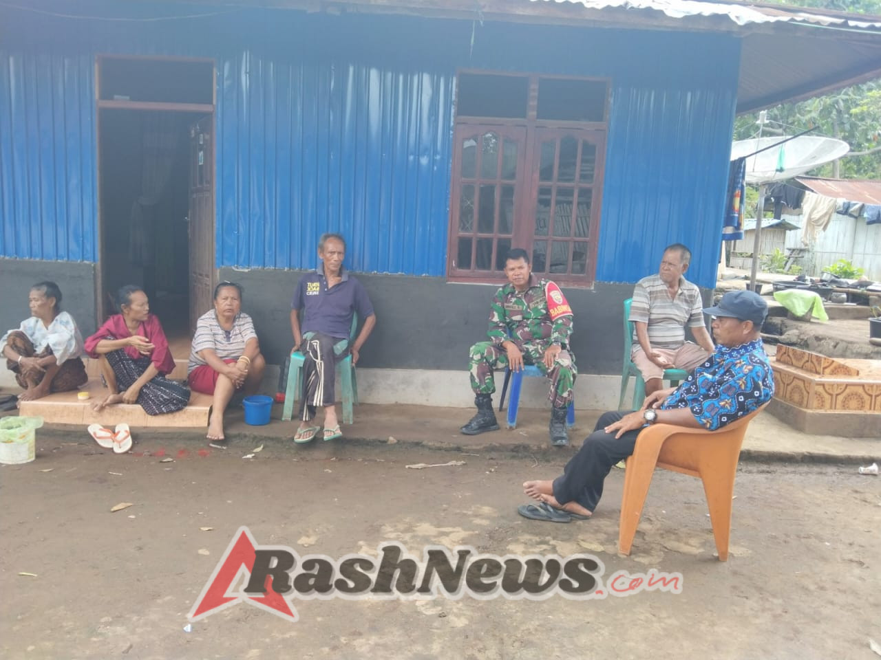 Babinsa Koramil 1602-02/Wolowaru Aktif Lakukan Monitoring Wilayah di Detupera