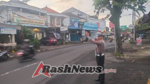 Pelayanan Prima Personil Lantas Dengan Melaksanakan Gatur Pagi Di Depan MAN Amlapura