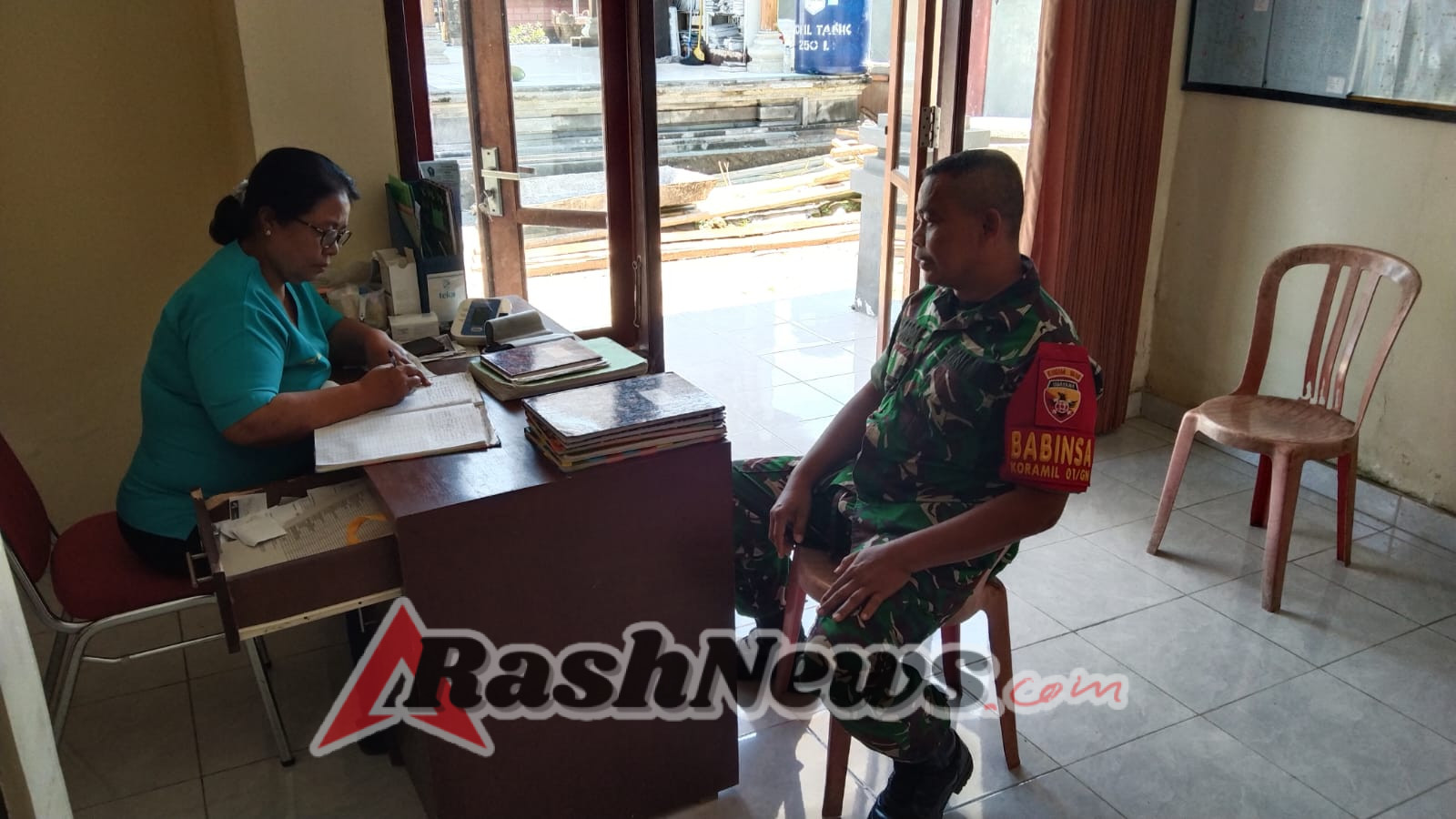 Danramil Apresiasi Peran Babinsa dalam Mengawal Pelayanan Kesehatan di Desa Petak Kaja