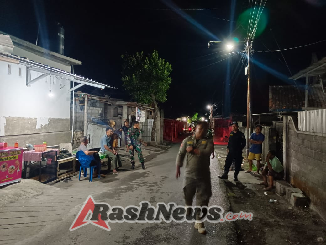 ‎Kebersamaan Babinsa dan Warga Banjar Sari Ciptakan Suasana Aman dan Nyaman