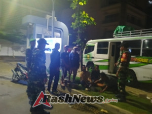 Komitmen TNI dalam Keamanan Wisata: Babinsa Koramil 1630-01/Komodo Patroli Malam