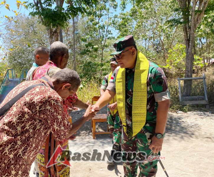 Dandim 1618/TTU Serahkan Bantuan Tower Air dan MCK untuk Generasi Penerus