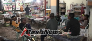 Babinsa Jereweh Aktif Patroli Malam, Imbau Masyarakat Jaga Keamanan Lingkungan