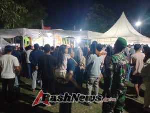 Kehadiran Babinsa Koramil 1628-01 Taliwang Jaga Kondusifitas Festival Siswa SMP