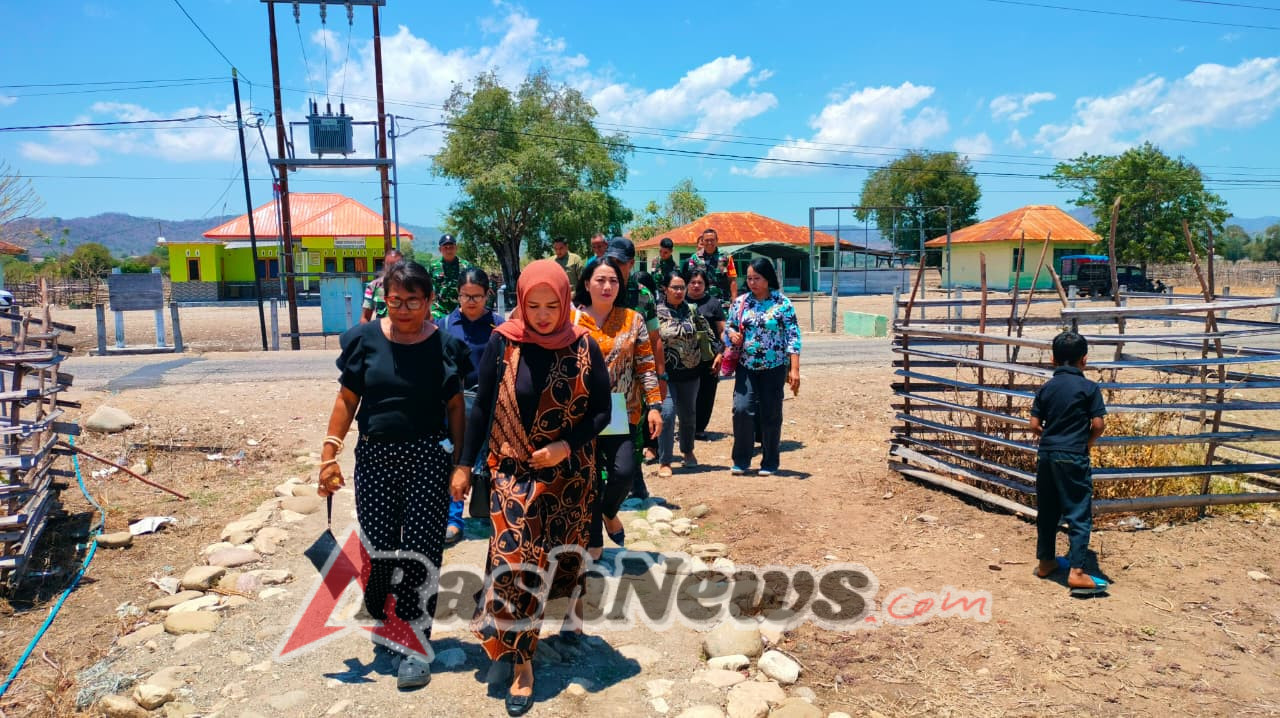 Persit Kodim 1618/TTU Hadirkan Penguatan Bagi Keluarga Berduka