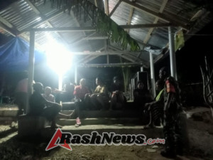 Piket Koramil 1627-01/Baa Tingkatkan Keamanan Lewat Patroli Malam