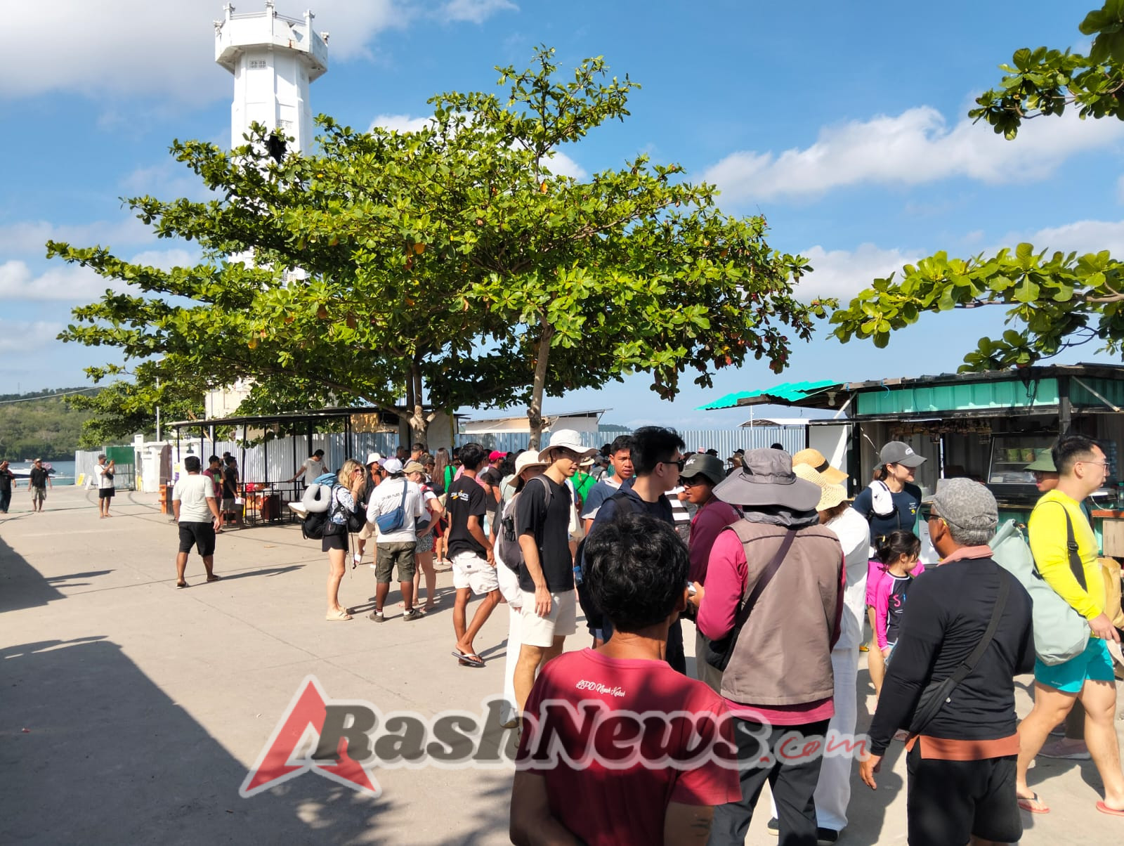 Sembari Patroli, Koramil Nusa Penida Sampaikan Himbauan Dan  Pesan-Pesan Kamtibmas