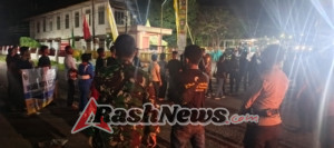 TNI di Tengah Umat: Babinsa Ende Kawal Ibadah Ziarah OMK Hingga Larut Malam
