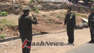Keluarga dan TNI Bersama Selenggarakan Pemakaman Militer Serka Syamsuriyadin Secara Tertib