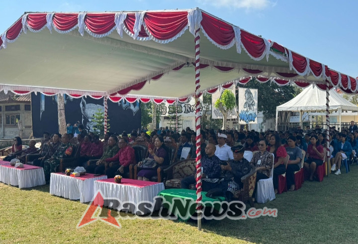 Sinergi TNI dan Dunia Pendidikan, Babinsa Sulahan Ikuti Puncak Perayaan HUT ke-32 SMA Negeri 1 Susut