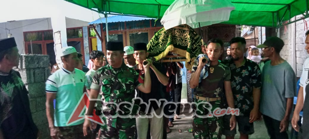 Babinsa Koramil Hu’u Hadiri Pemakaman Warga, Teguhkan Silaturahmi dan Kepedulian