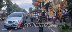 Koordinasi Solid TNI–Polri–Pecalang Jaga Ketertiban Rangkaian Piodalan di Desa Adat Darmatiaga