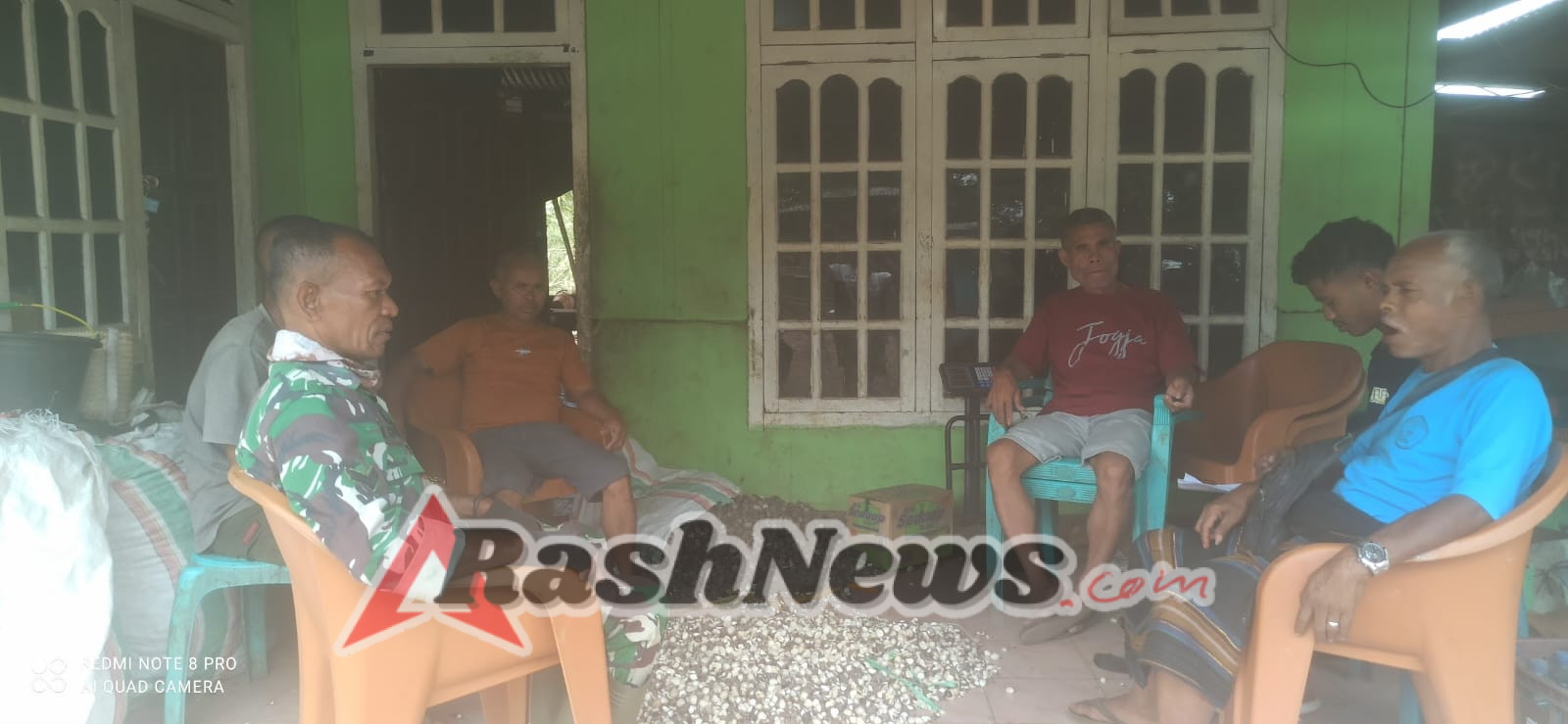 Hadapi Cuaca Ekstrem, Babinsa Ingatkan Warga Desa Pise Tetap Waspada dan Jaga Kesehatan