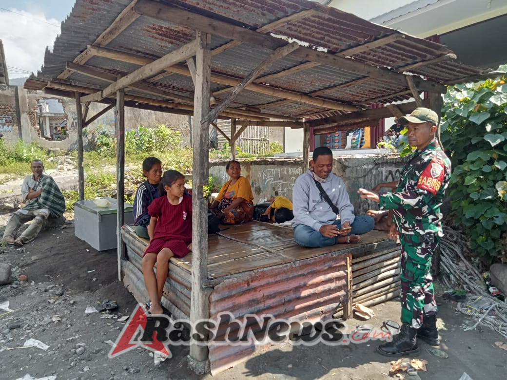 Babinsa Ende Timur Aktif Laksanakan Komsos untuk Perkuat Kemanunggalan TNI-Rakyat