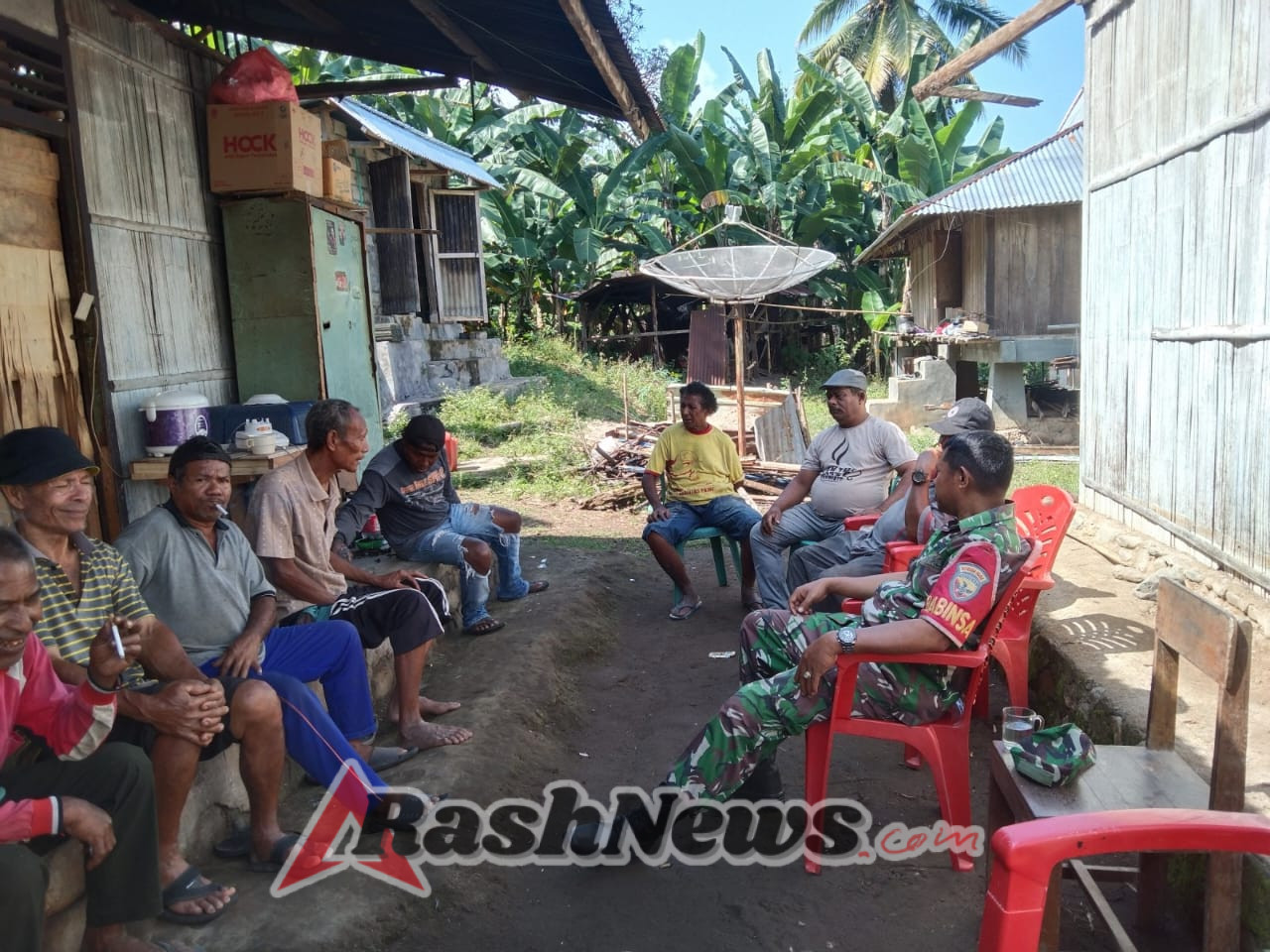 Komsos dan Pamwil Babinsa Kodim 1602/Ende Berjalan Lancar di Desa Wolosambi