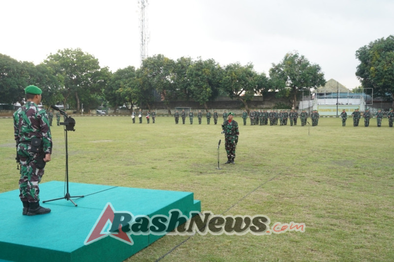 Korem 163/WSA Gelar Upacara Bendera Mingguan dengan Khidmat