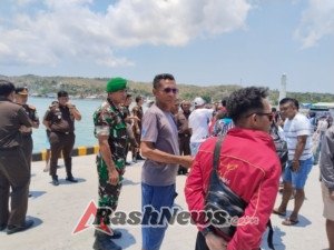 Koramil 1627-01/Ba’a Lakukan Patroli dan Monitoring Keamanan di Pelabuhan Ba’a