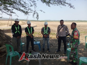 TNI Bersinergi Wujudkan Keamanan dan Dukungan Logistik Pembangunan Kawasan Garam Nasional di Rote Ndao