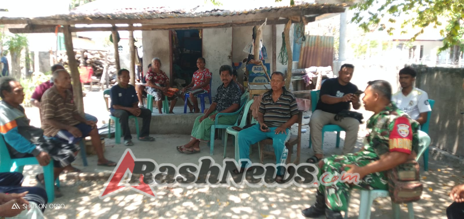 Babinsa Bersama Aparat Desa Mediasi Perkelahian Pemuda, Capai Kesepakatan Damai