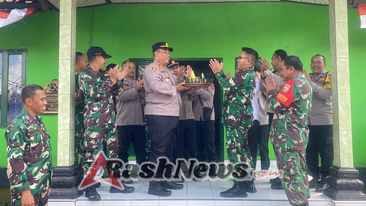 Kapolsek Selat Gelar Silaturahmi di Koramil Selat dalam Rangka HUT TNI ke-80