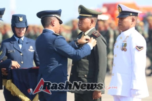 Pengabdian Tanpa Cacat, Kapten Inf Gunawan Budi Haryanto Dianugerahi Satyalencana  Dharma Bantala 30 Tahun.