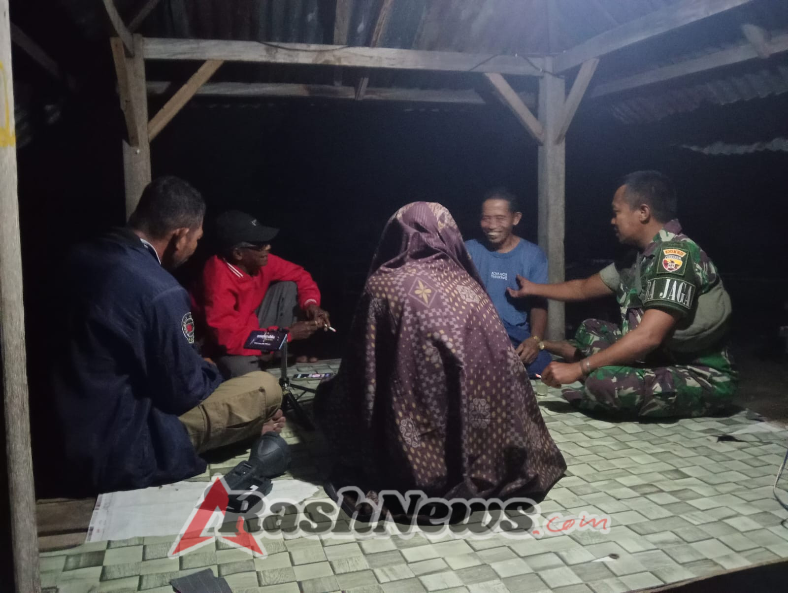 Koramil 1628-04/Poto Tano Intensifkan Pengawasan Malam Hari